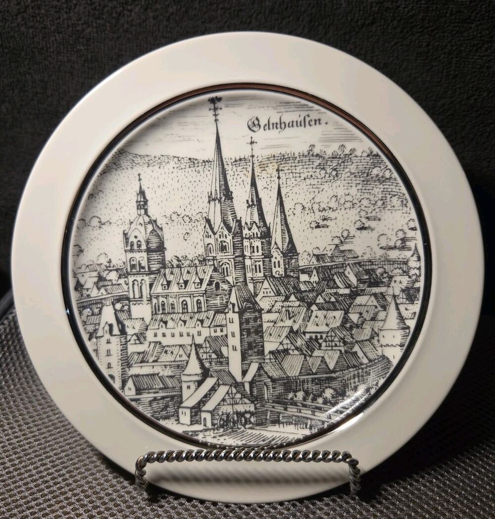 Royal Porzelian Bavaria KPM W. Germany Collectors Plate Gelnhausen 7.5 In